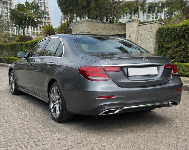 Mercedes-Benz E-Class 2021 — Rear view