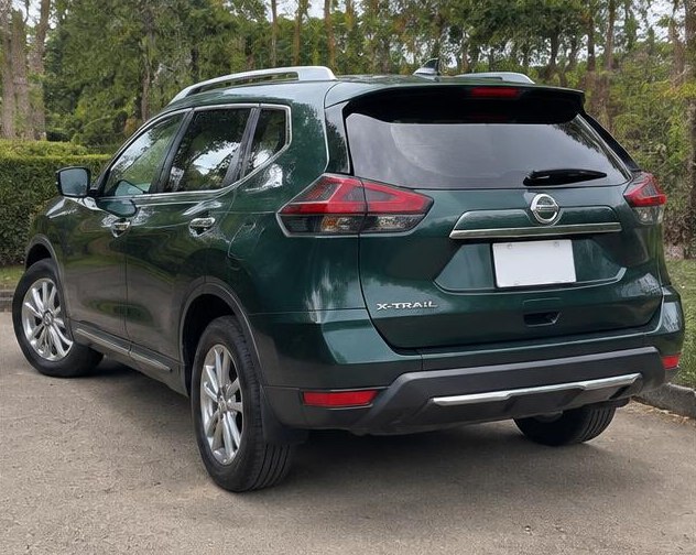 Nissan X-Trail 2019 — Rear view
